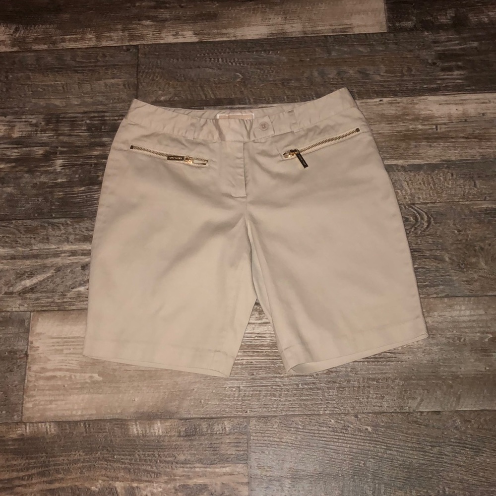 🌷Michael Kors khaki shorts